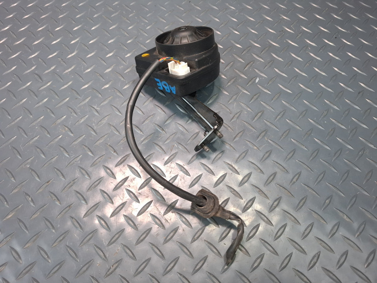 1994-1997 BMW E31 840Ci Anti Theft Alarm Horn Siren 8368267