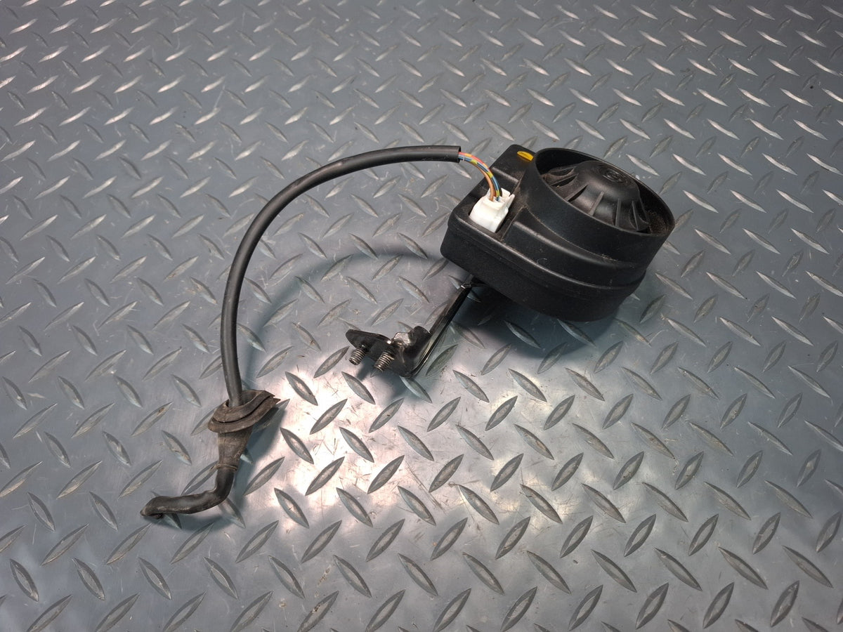 1994-1997 BMW E31 840Ci Anti Theft Alarm Horn Siren 8368267