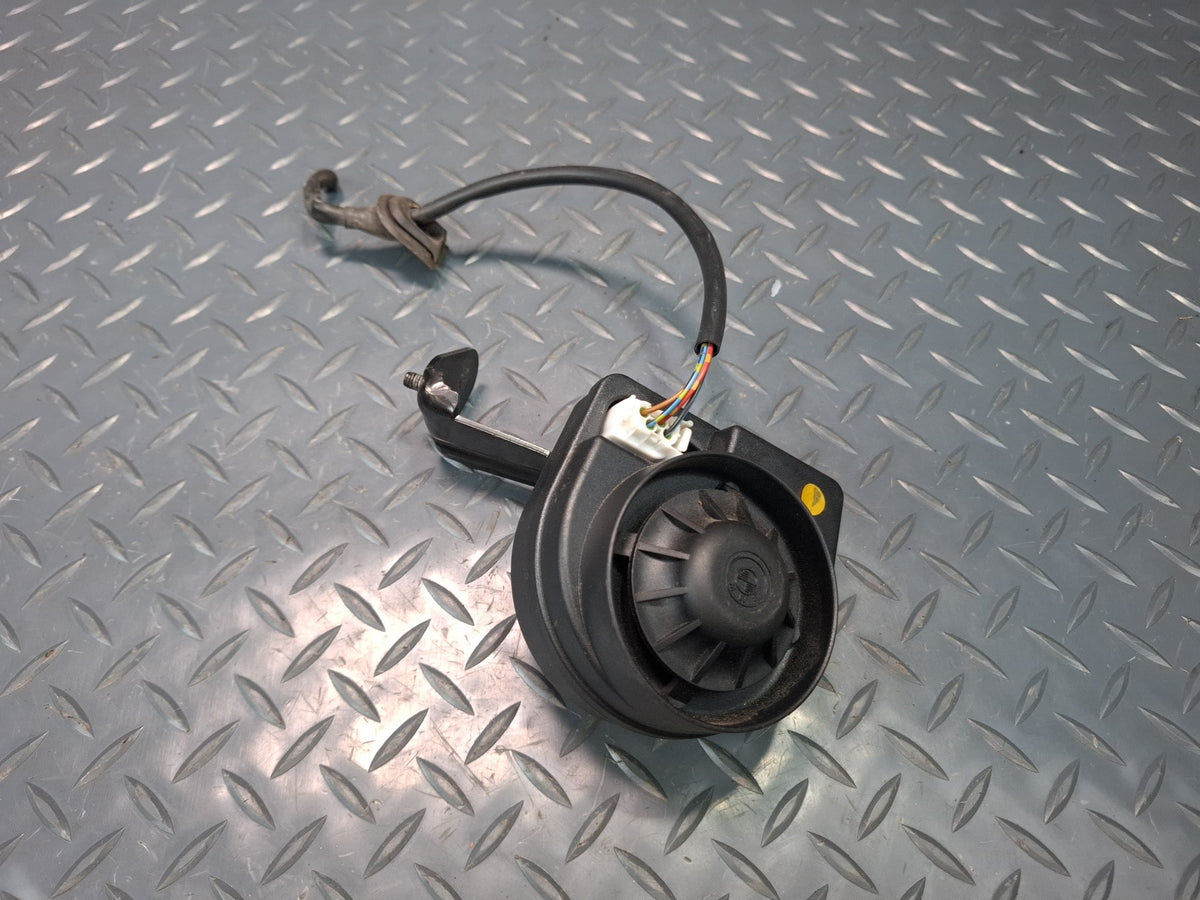1994-1997 BMW E31 840Ci Anti Theft Alarm Horn Siren 8368267