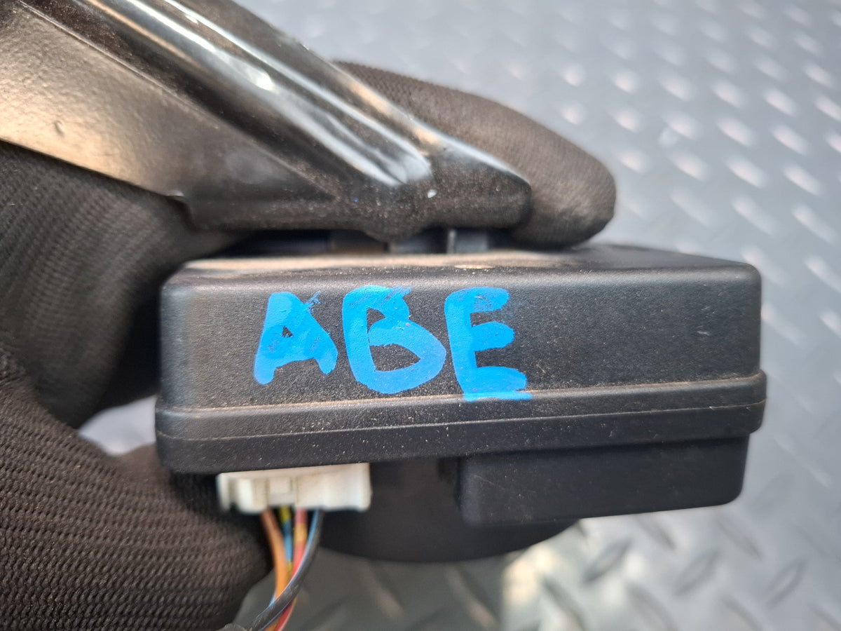 1994-1997 BMW E31 840Ci Anti Theft Alarm Horn Siren 8368267