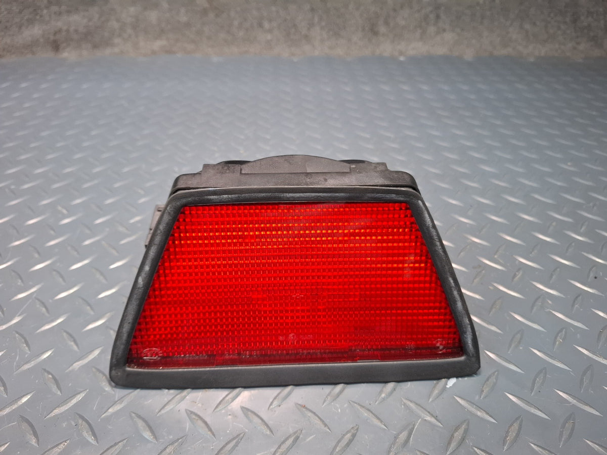 1994-1997 BMW E31 840Ci Rear Center Third 3RD Brake Light Lamp 1383186