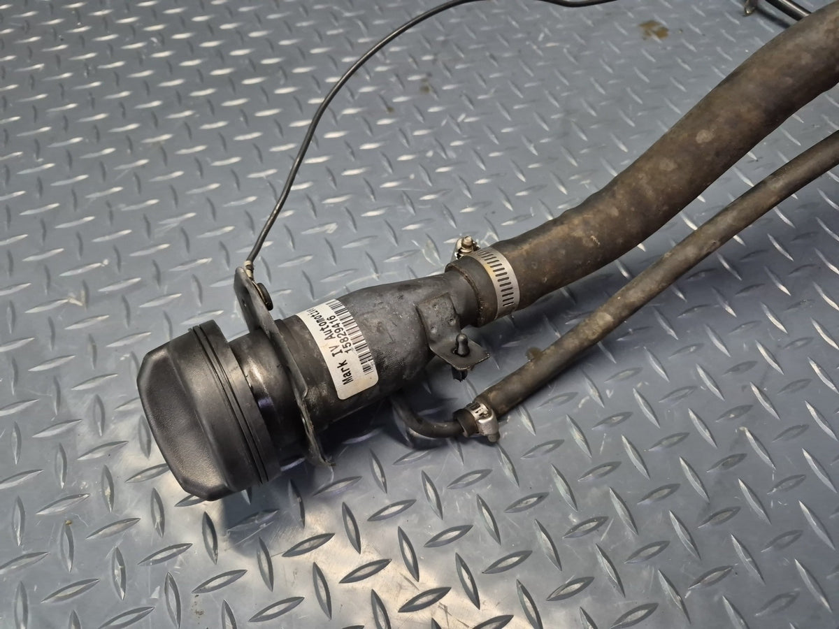 2004-2007 Hummer H2 6.0L V8 Fuel Gasoline Tank Filler Neck Tube Assembly