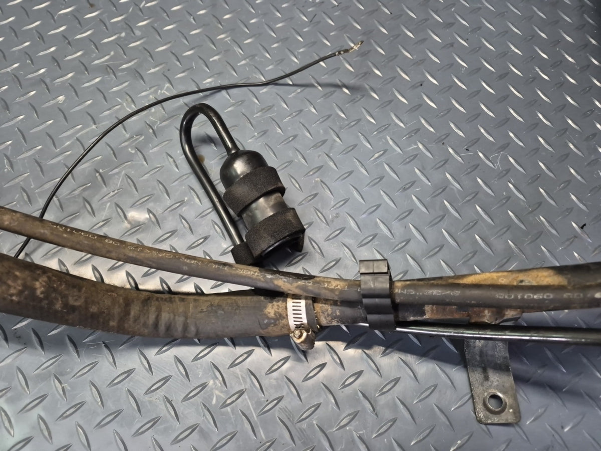 2004-2007 Hummer H2 6.0L V8 Fuel Gasoline Tank Filler Neck Tube Assembly