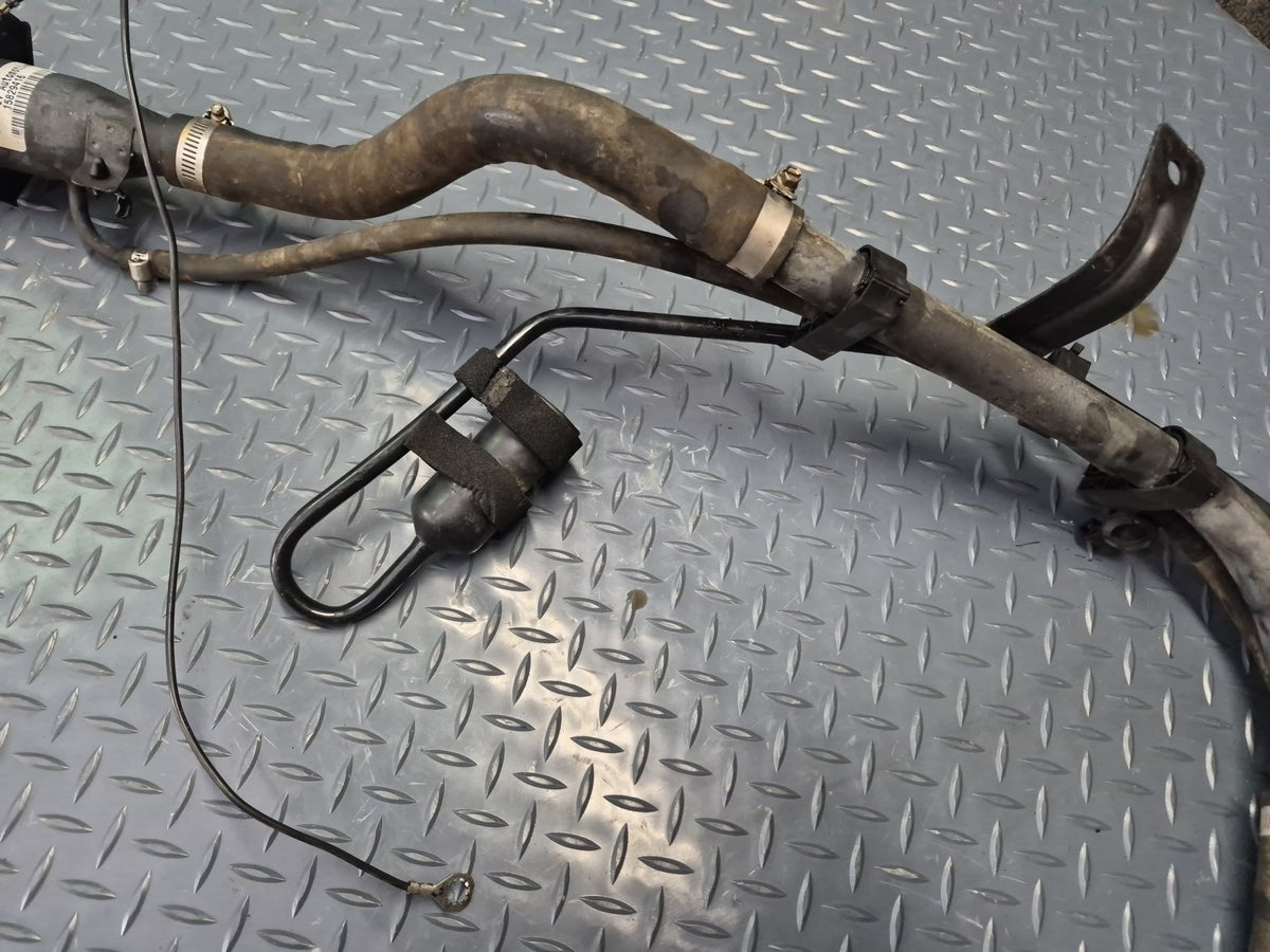 2004-2007 Hummer H2 6.0L V8 Fuel Gasoline Tank Filler Neck Tube Assembly