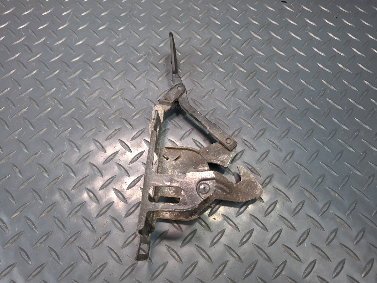 1994-1997 BMW E31 840Ci Front Left & Right Hood Lock Latch Catch Set