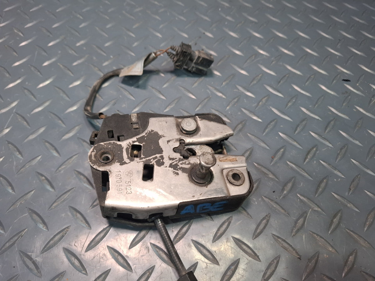 1994-1997 BMW E31 840Ci Front Left & Right Hood Lock Latch Catch Set