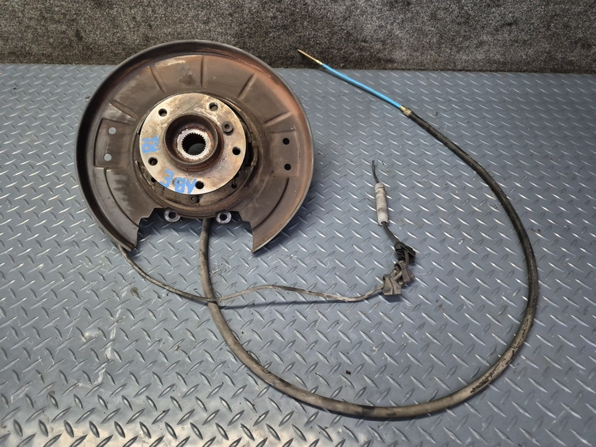 1994-1997 BMW E31 840Ci RWD Rear Left Knuckle Wheel Hub Bearing Damaged