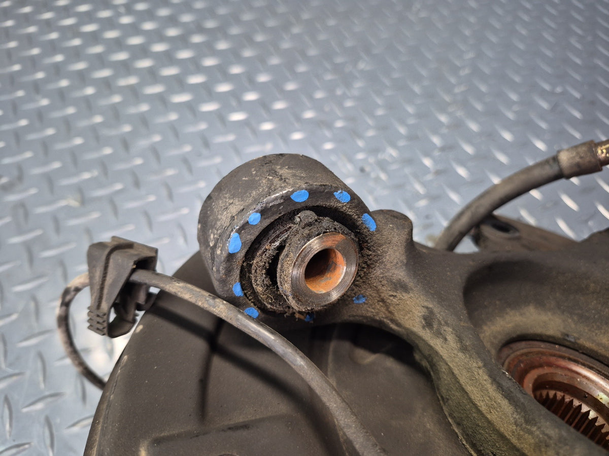 1994-1997 BMW E31 840Ci RWD Rear Left Knuckle Wheel Hub Bearing Damaged
