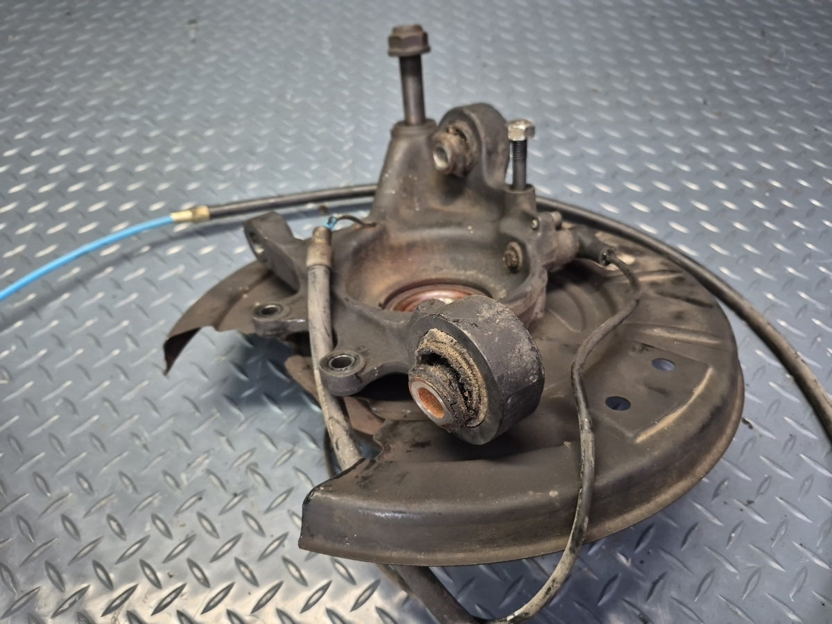 1994-1997 BMW E31 840Ci RWD Rear Left Knuckle Wheel Hub Bearing Damaged