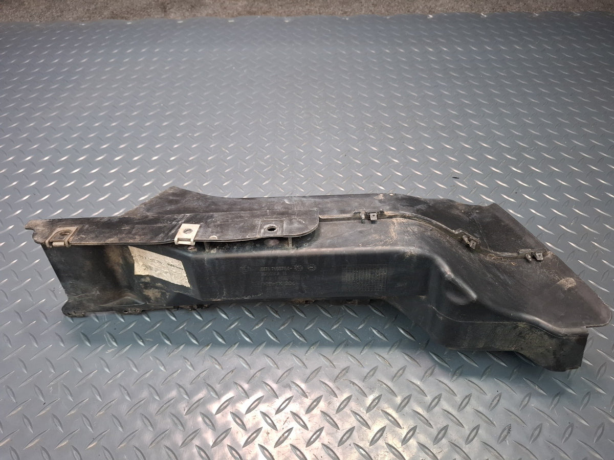 1994-1997 BMW E31 840Ci Front Right Air Intake Duct Tube 7153784