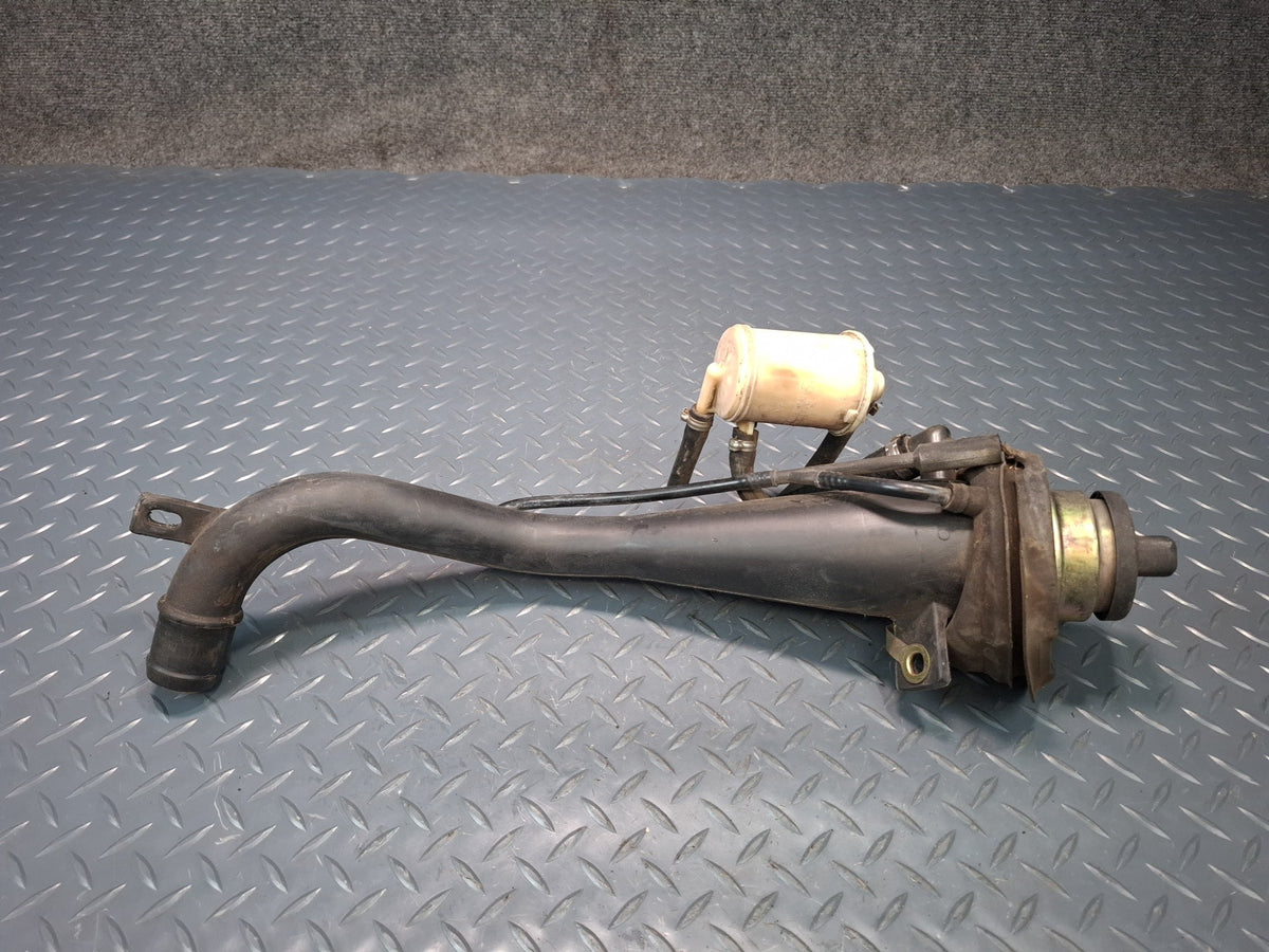 1994-1997 BMW E31 840Ci M62 Fuel Tank Filler Neck w Hose Pipe Line