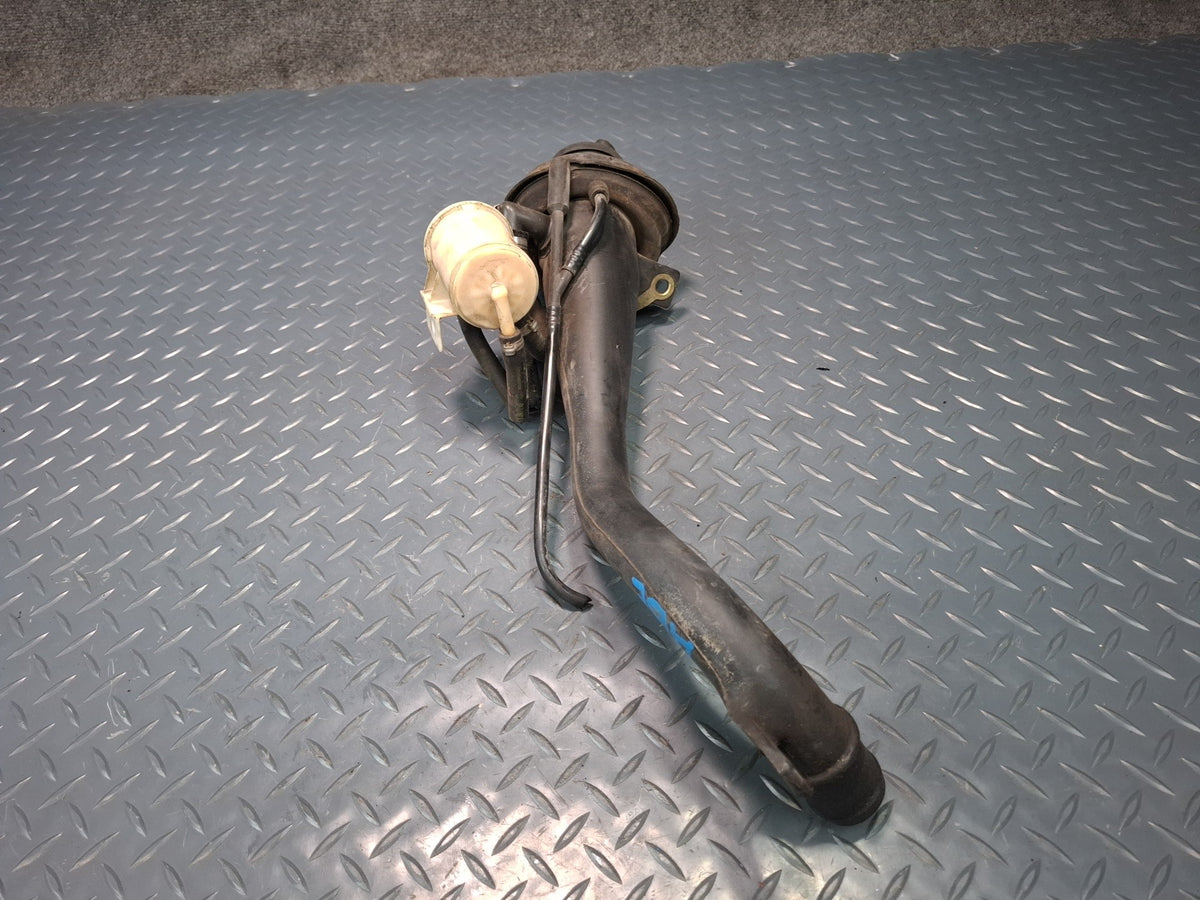 1994-1997 BMW E31 840Ci M62 Fuel Tank Filler Neck w Hose Pipe Line
