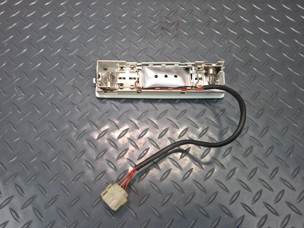 1994-1997 BMW E31 840Ci Interior Dome Reading Light Lamp 1374427