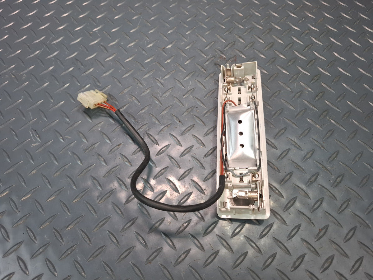 1994-1997 BMW E31 840Ci Interior Dome Reading Light Lamp 1374427