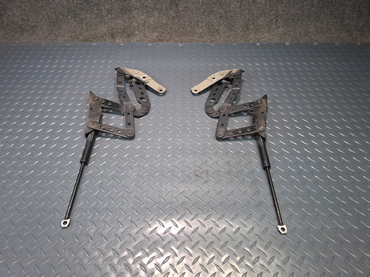 1994-1997 BMW E31 840Ci Front Left & Right Hood Hinge w Shock Support Set
