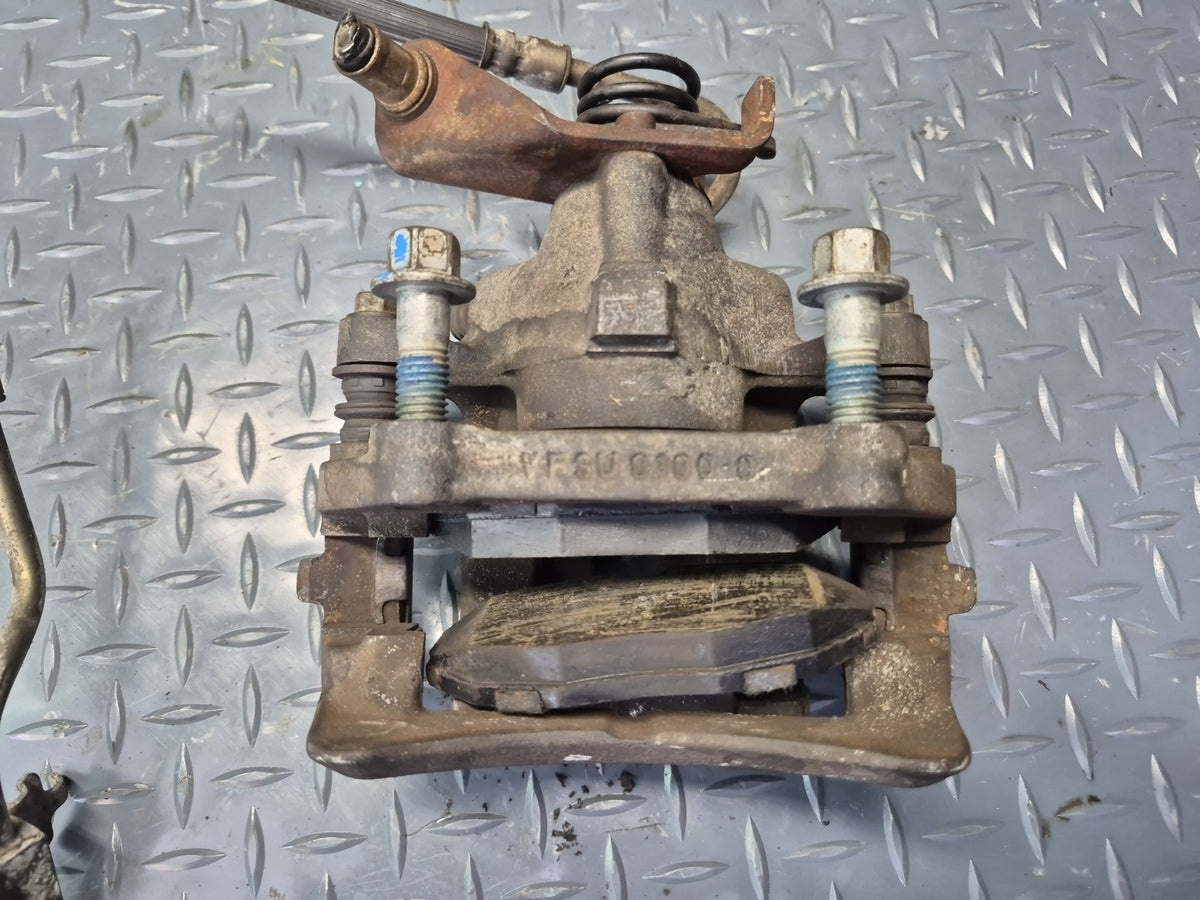 02-05 Ford Thunderbird Set of 2 Rear Left & Right Brake Caliper OEM