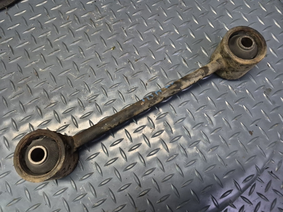 93-99 Toyota Hiace KZH106W 4WD Set of 2 Rear Right Lower & Upper Control Arm OEM