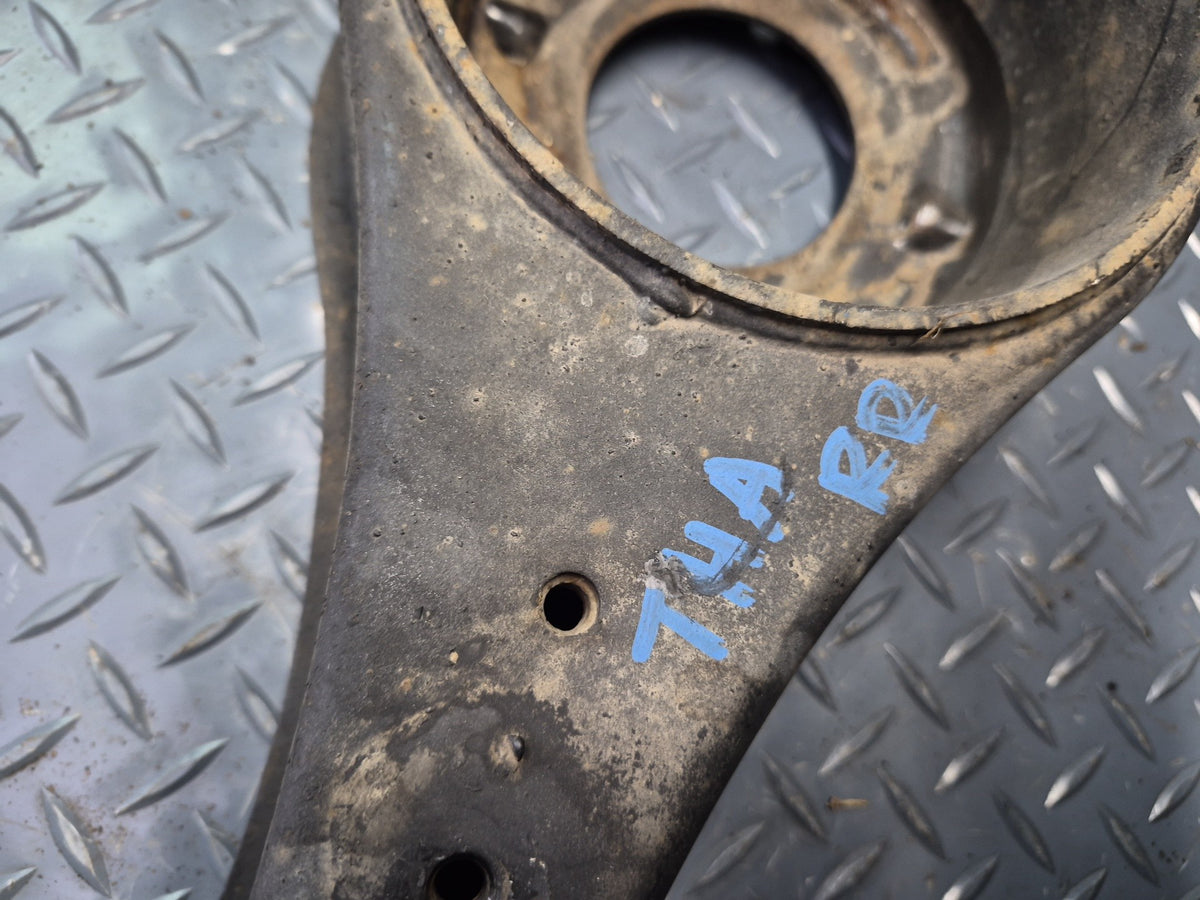 93-99 Toyota Hiace KZH106W 4WD Set of 2 Rear Right Lower & Upper Control Arm OEM