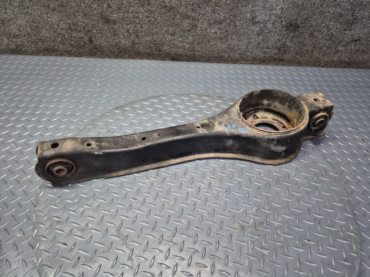 93-99 Toyota Hiace KZH106W 4WD Set of 2 Rear Right Lower & Upper Control Arm OEM