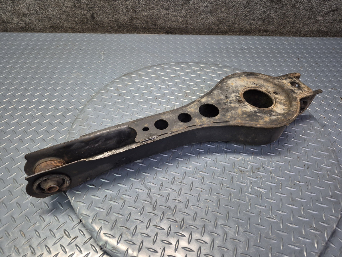 93-99 Toyota Hiace KZH106W 4WD Set of 2 Rear Right Lower & Upper Control Arm OEM