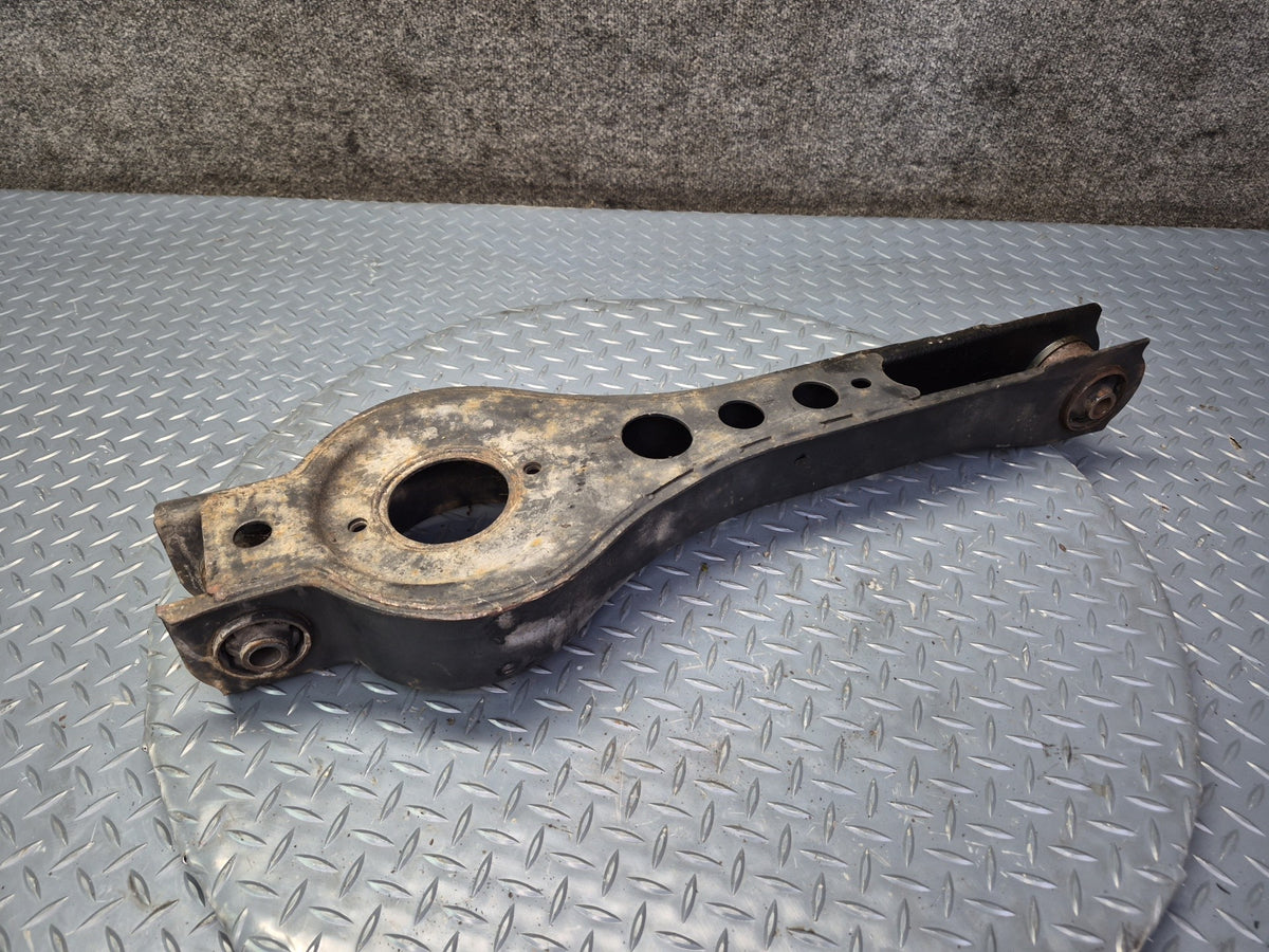 93-99 Toyota Hiace KZH106W 4WD Set of 2 Rear Right Lower & Upper Control Arm OEM