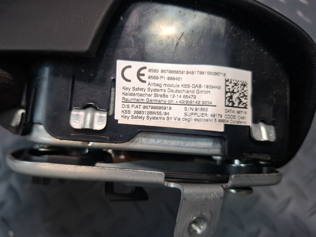 17-20 MASERATI LEVANTE M161 FRONT LEFT DRIVER SIDE STEERING WHEEL SRS AIRBAG OEM