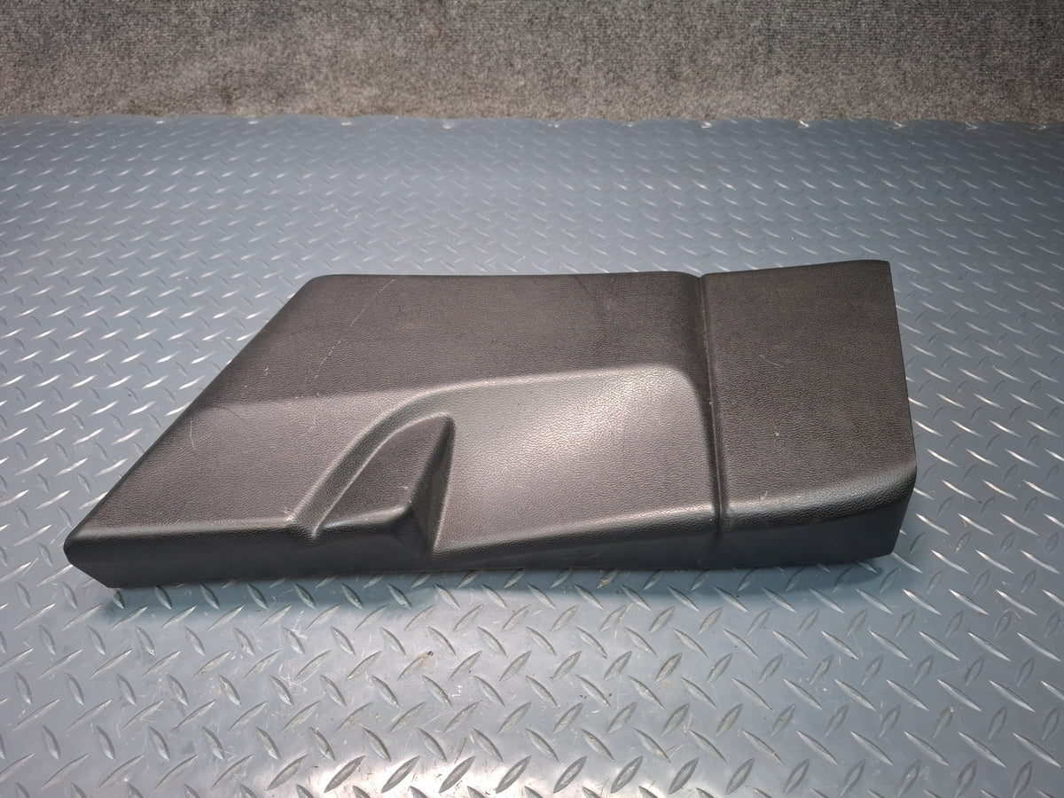 2017-2020 Maserati Levante M161 Center Interior B Pillar Lower Trim Panel Set