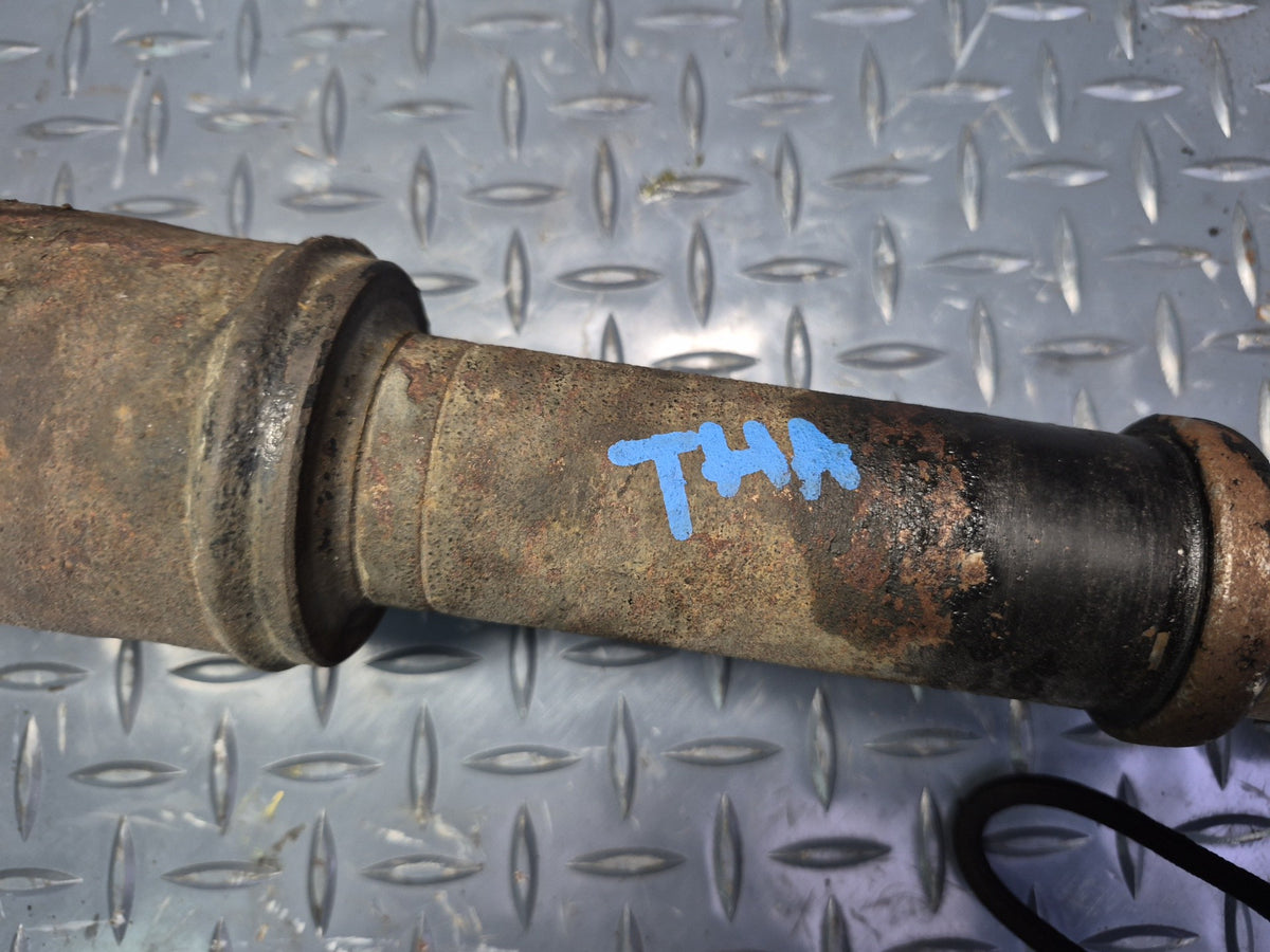 93-99 Toyota Hiace KZH106W 4WD Front Drive Shaft Driveshaft OEM