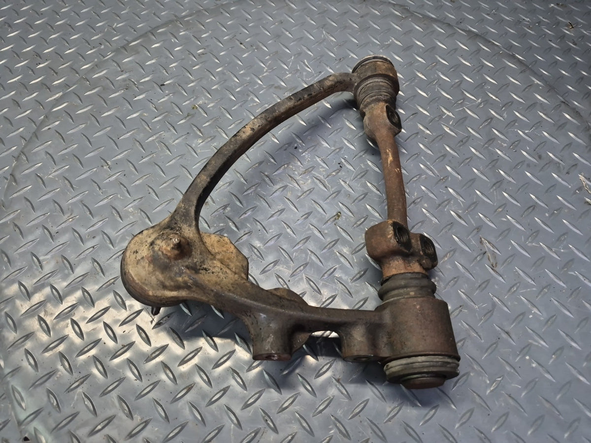 93-95 Toyota Hiace KZH106W 4WD Set of 2 Front Left & Right Upper Control Arm OEM