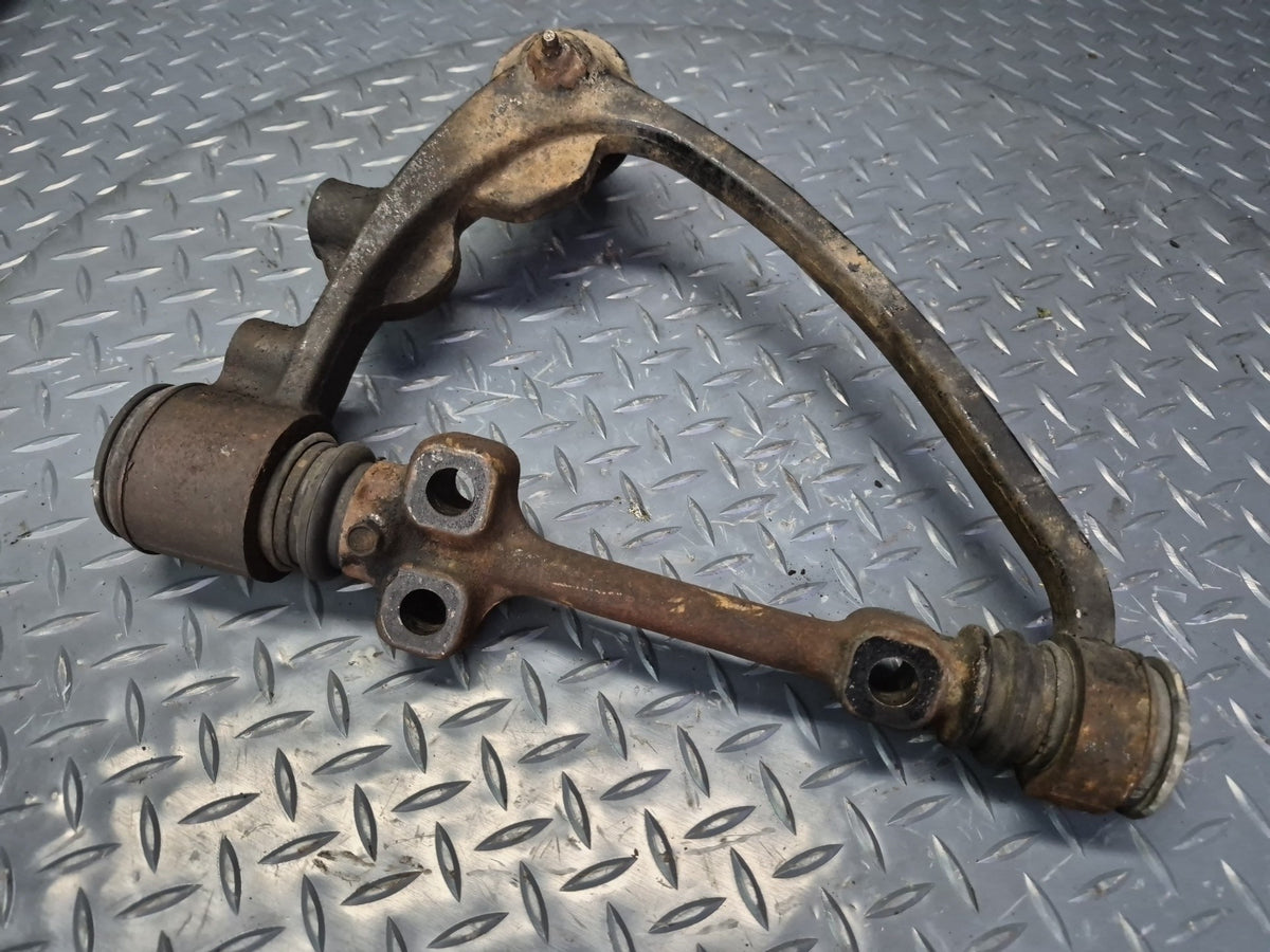 93-95 Toyota Hiace KZH106W 4WD Set of 2 Front Left & Right Upper Control Arm OEM