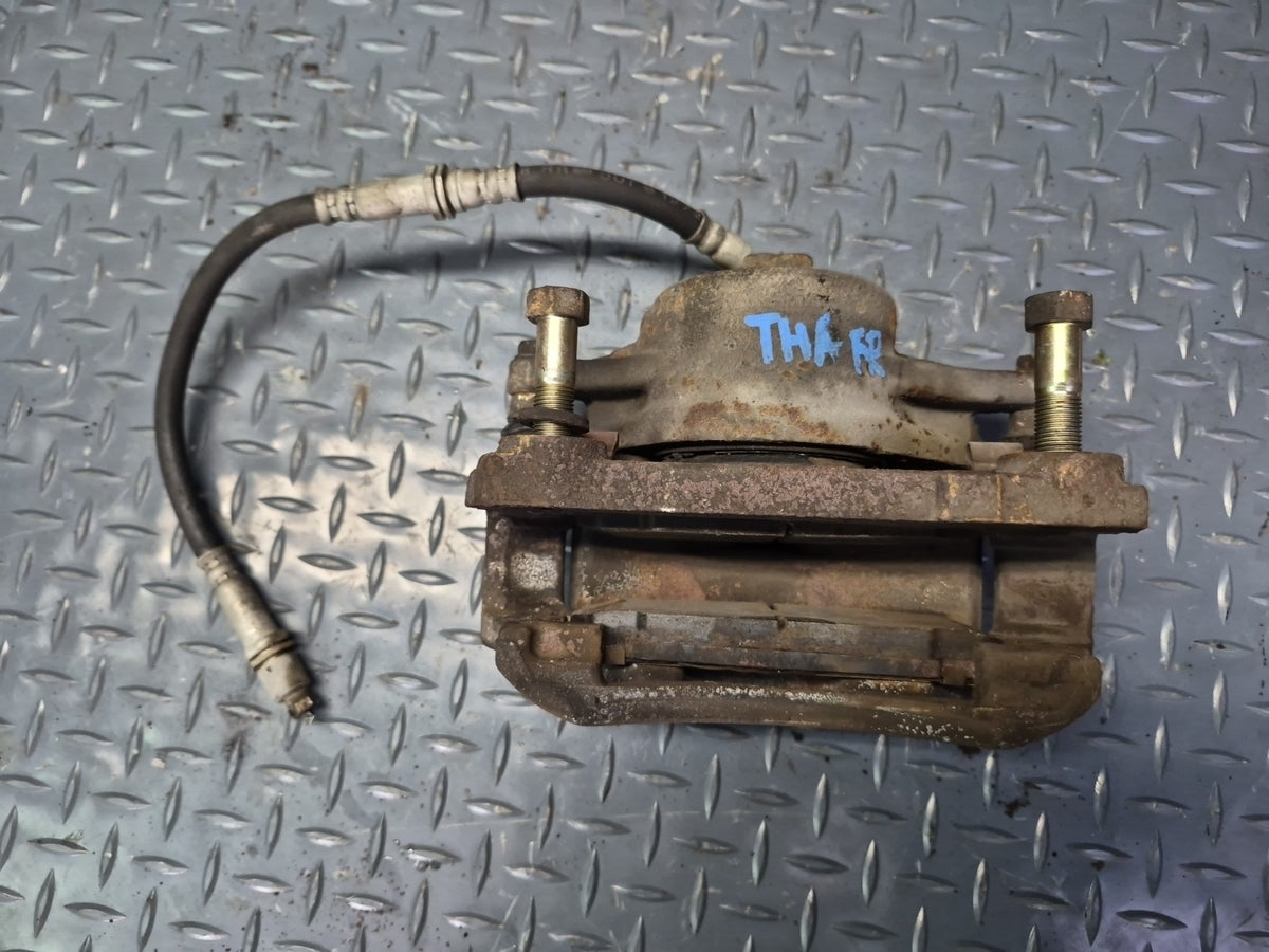 93-96 Toyota Hiace KZH106W 4WD Set of 2 Front Left & Right Brake Caliper OEM