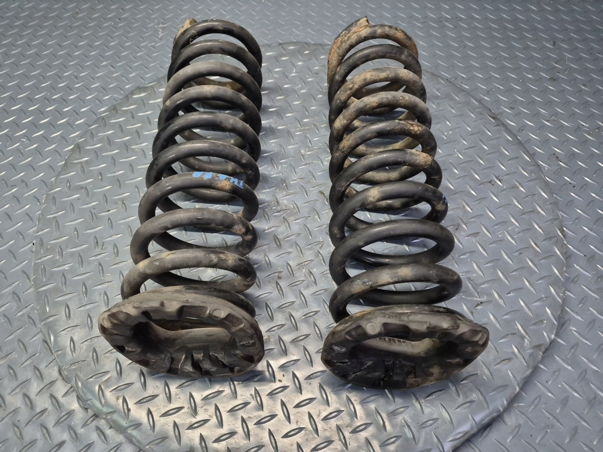 93-96 Toyota Hiace KZH106W 4WD Set of 2 Rear Left & Right Coil Spring OEM