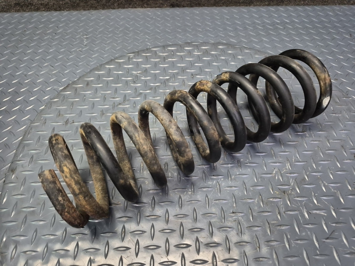 93-96 Toyota Hiace KZH106W 4WD Set of 2 Rear Left & Right Coil Spring OEM