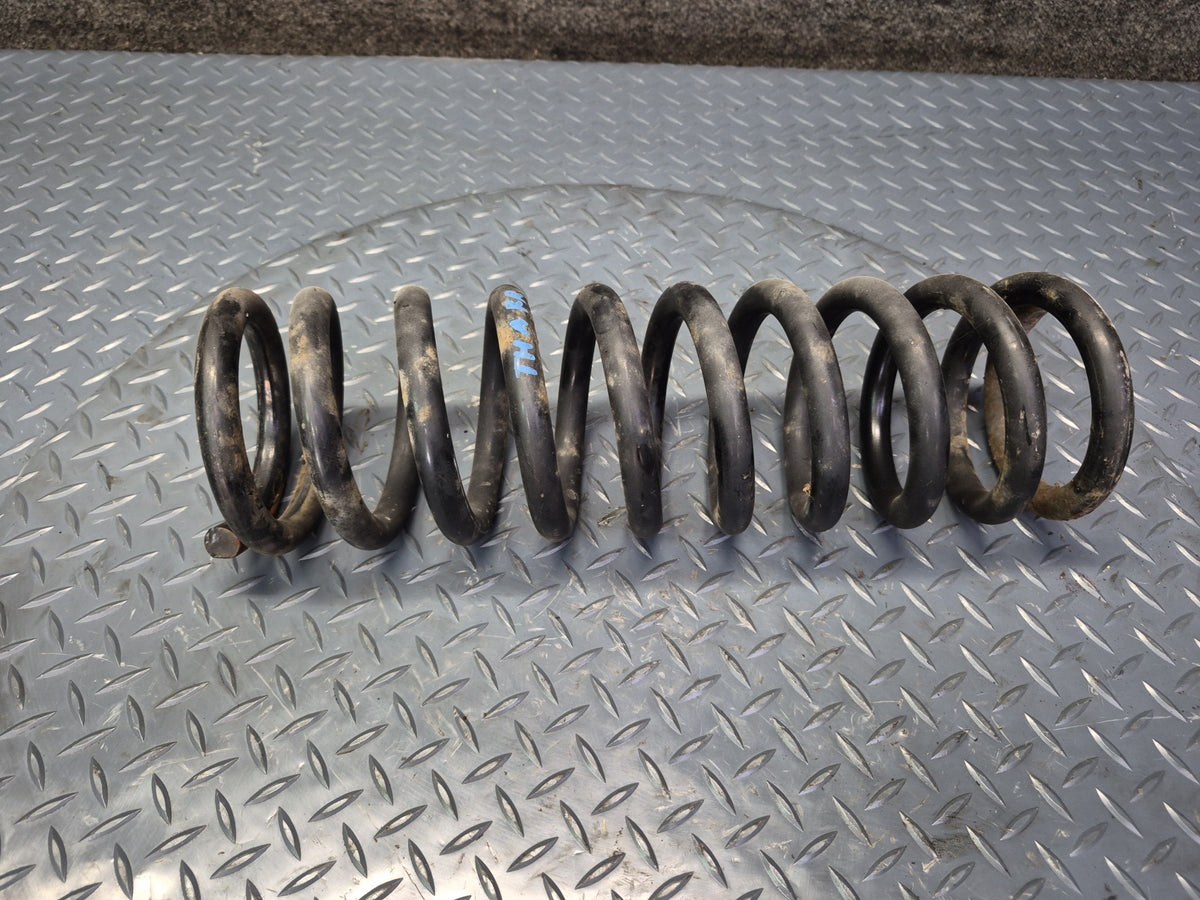 93-96 Toyota Hiace KZH106W 4WD Set of 2 Rear Left & Right Coil Spring OEM