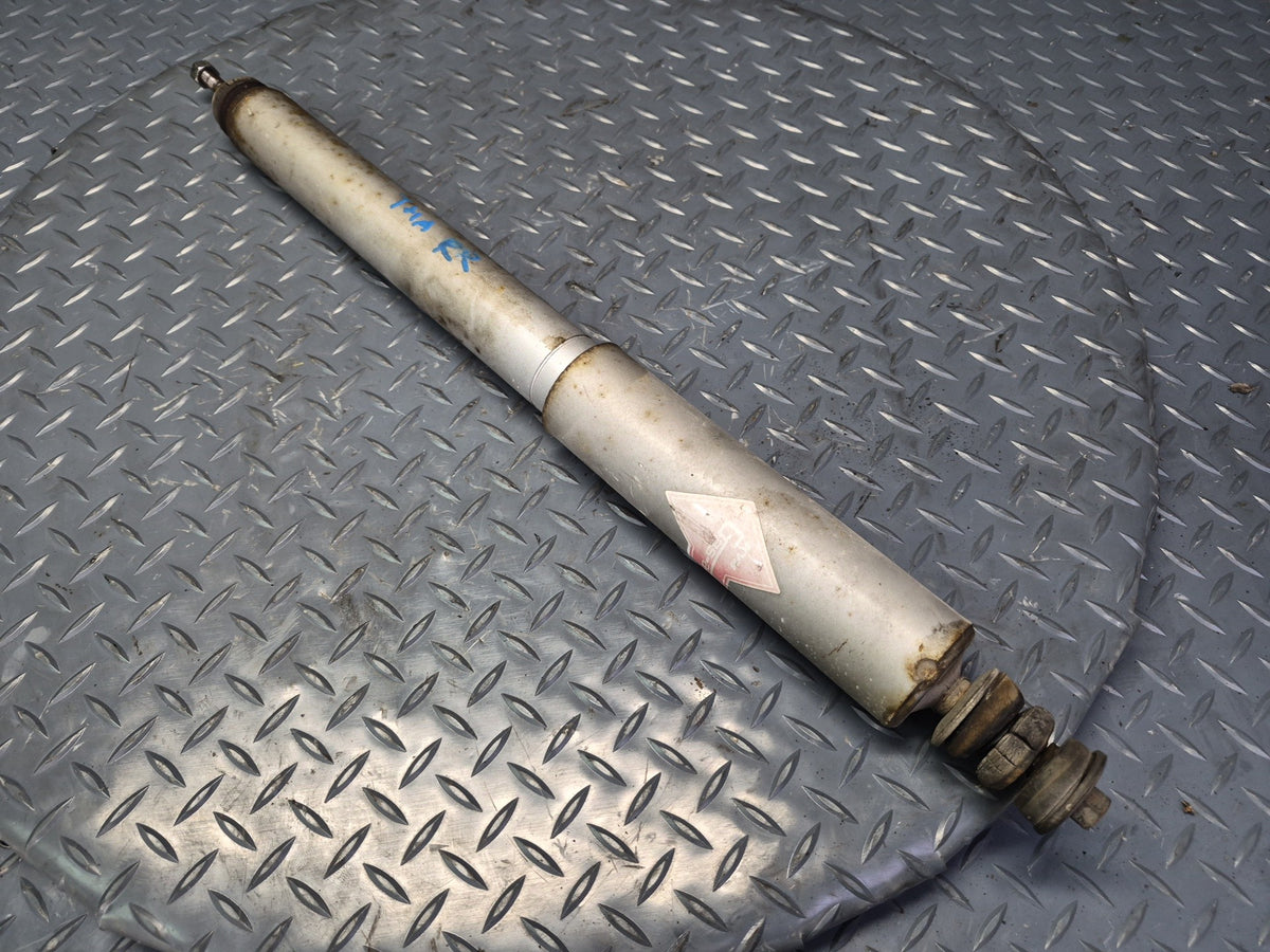 93-95 Toyota Hiace KZH106W 4WD Set of 2 Rear Strut Shock Absorber KYB Gas-a-just
