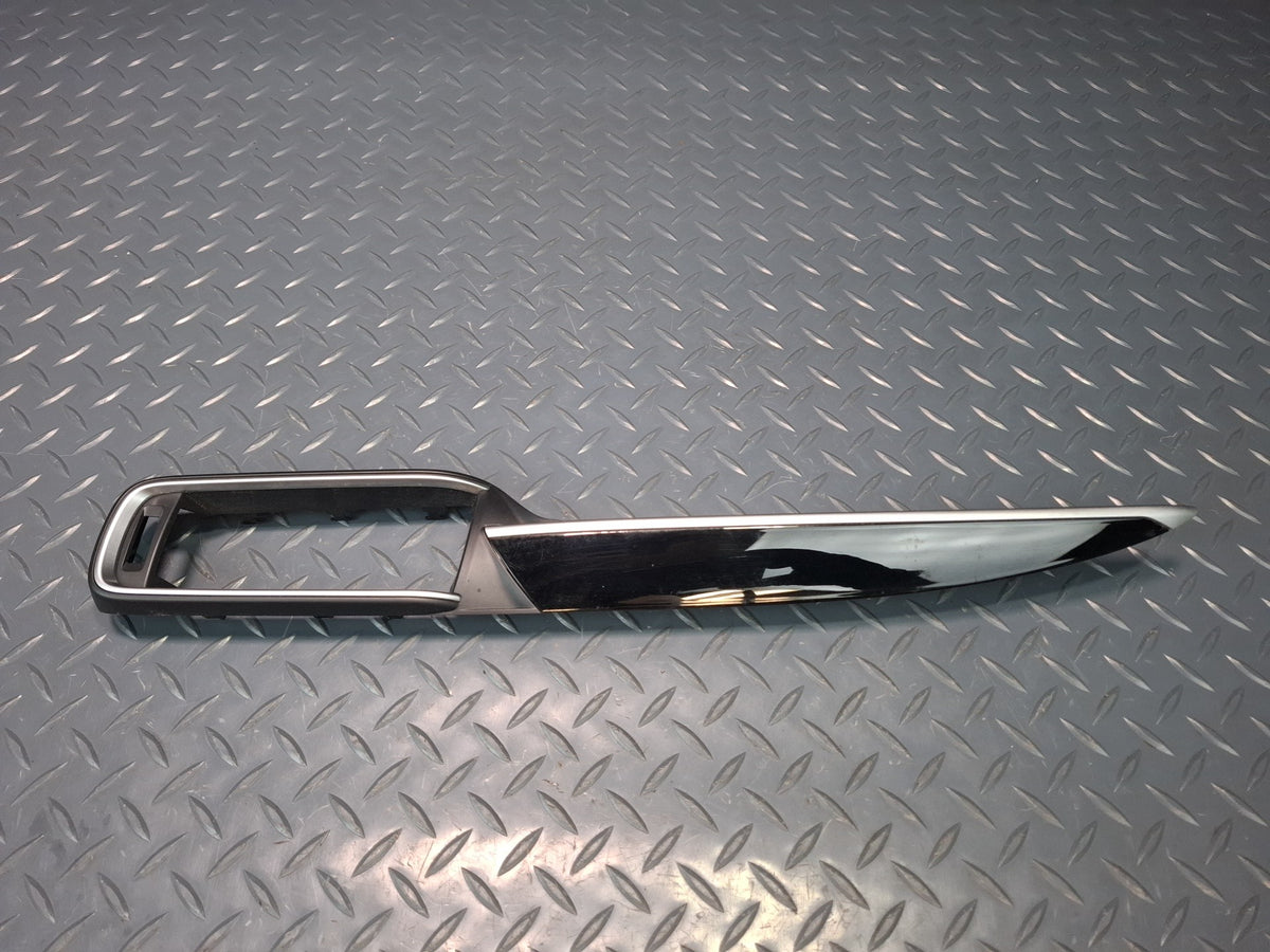2017-2020 Maserati Levante M161 Dash Front Right Trim Bezel Panel