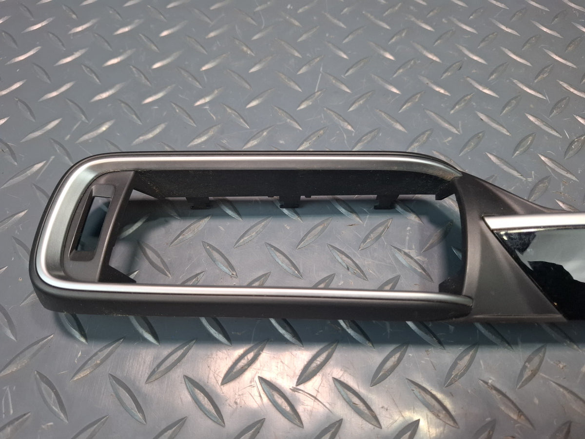 2017-2020 Maserati Levante M161 Dash Front Right Trim Bezel Panel