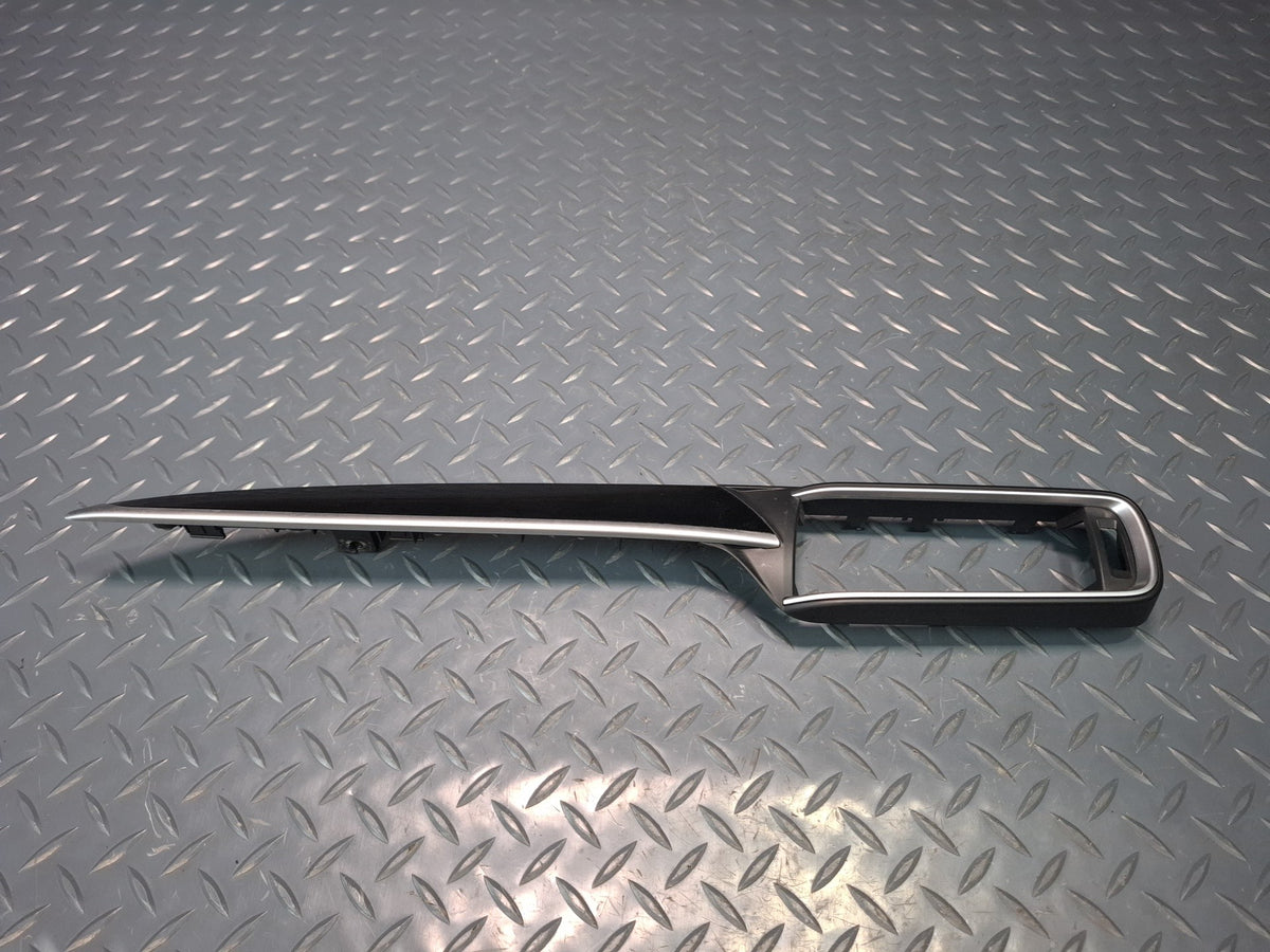 2017-2020 Maserati Levante M161 Dash Front Right Trim Bezel Panel