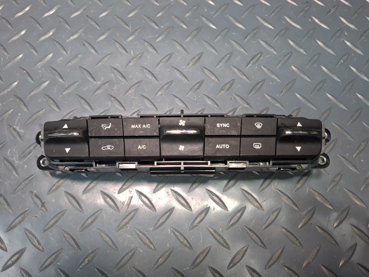 2017-2020 Maserati Levante M161 Dash Hvac A/C Heater Climate Control Switch