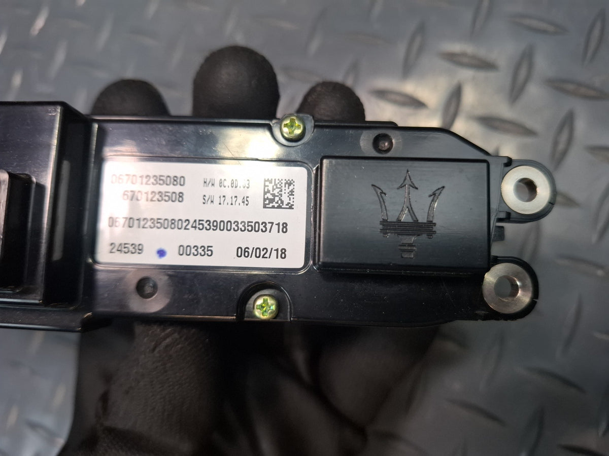 2017-2020 Maserati Levante M161 Dash Hvac A/C Heater Climate Control Switch