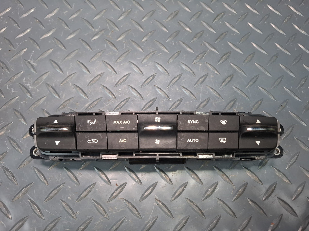 2017-2020 Maserati Levante M161 Dash Hvac A/C Heater Climate Control Switch
