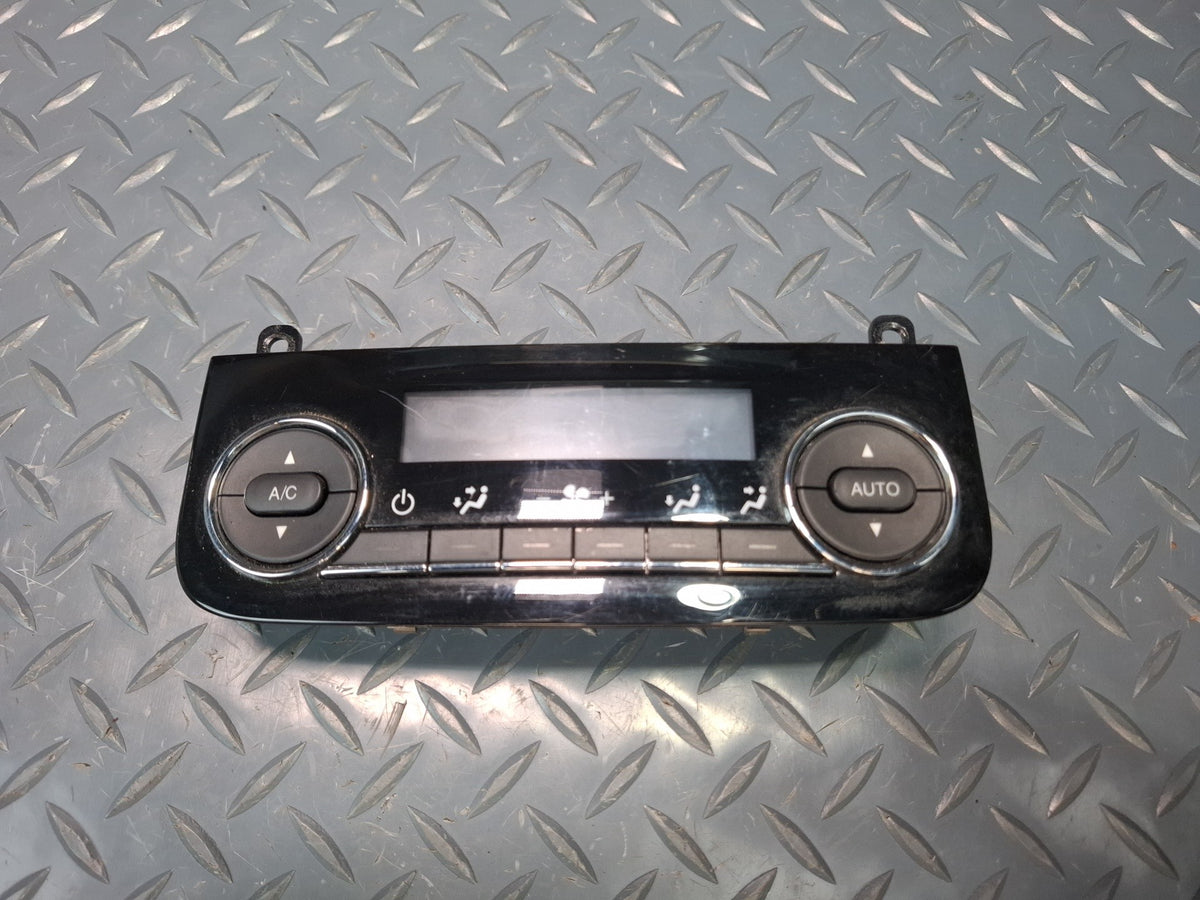 2017-2018 Maserati Levante M161 Rear Climate Heater A/C Control Panel Switch