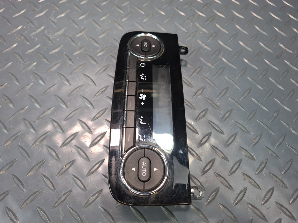 2017-2018 Maserati Levante M161 Rear Climate Heater A/C Control Panel Switch