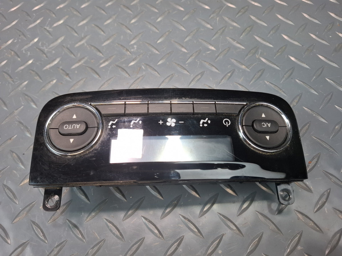 2017-2018 Maserati Levante M161 Rear Climate Heater A/C Control Panel Switch