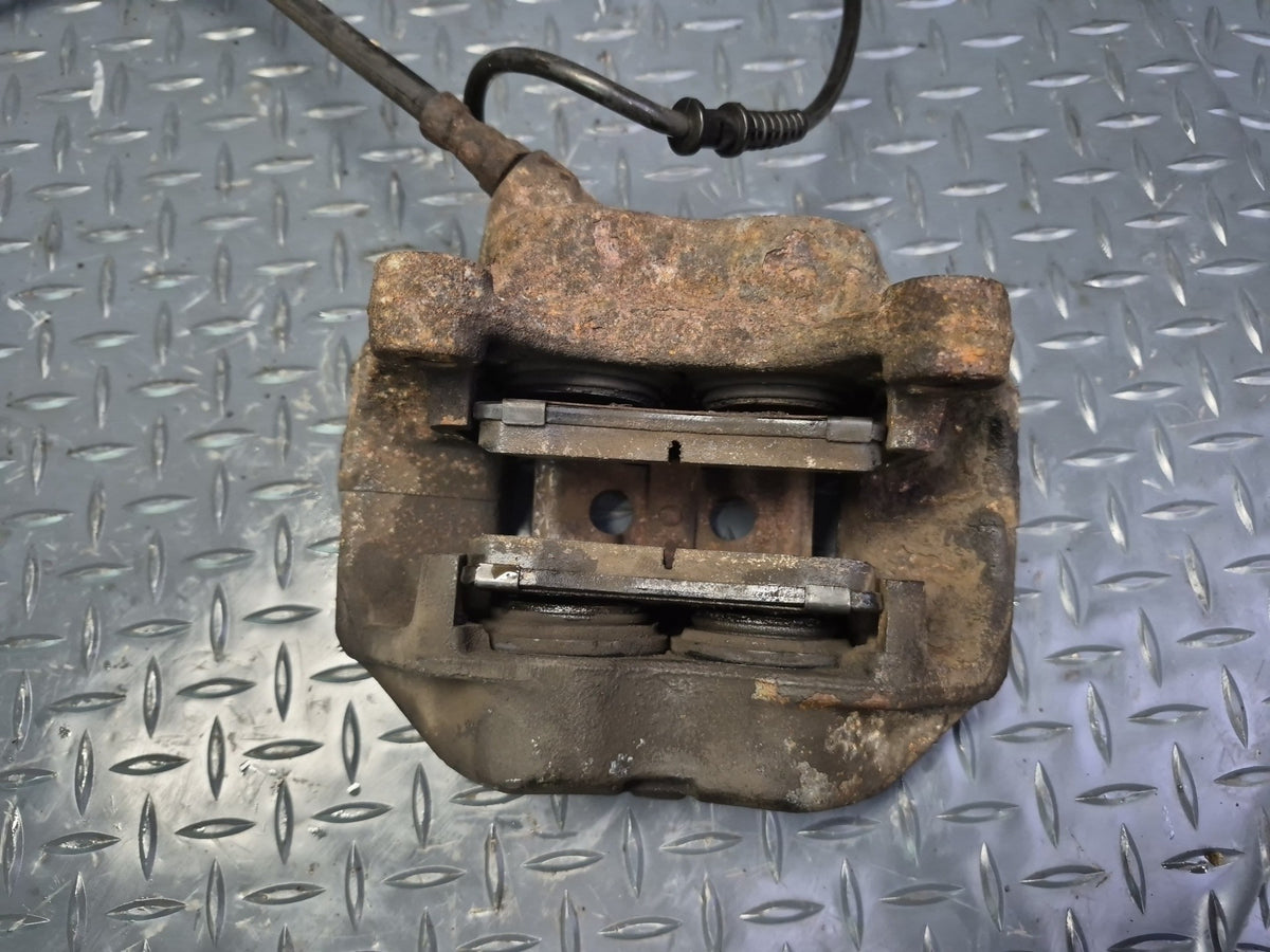 96-98 Mercedes R129 Sl-class Set of 2 Front Left & Right Brake Caliper OEM