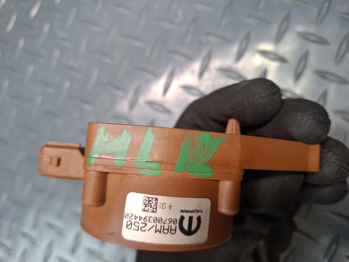 2017-2020 Maserati Levante M161 Anti Theft Alarm Horn Siren 9622128480