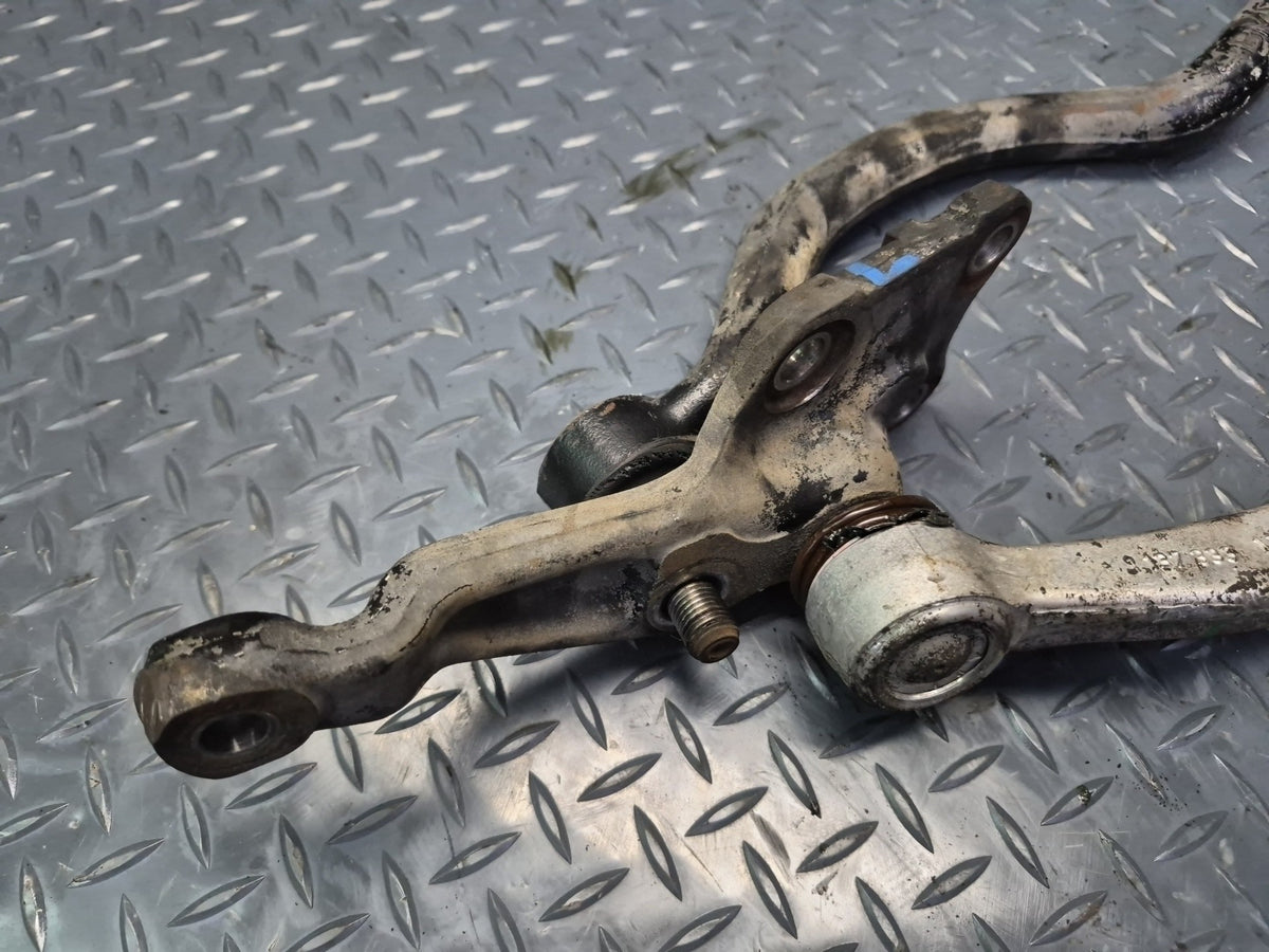1994-1997 BMW E31 840Ci Front Left Suspension Control Arm Set