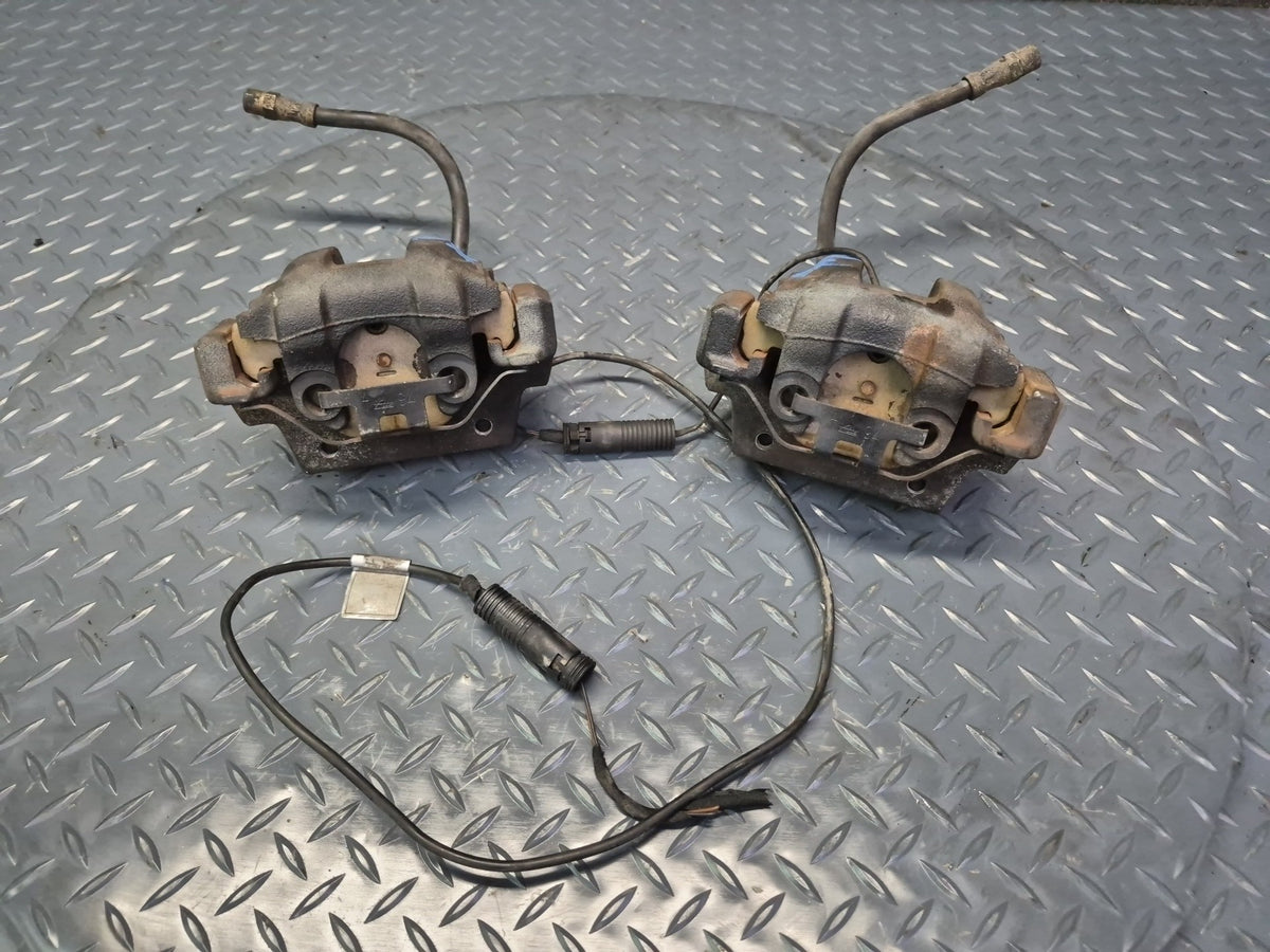 1994-1997 BMW E31 840Ci Rear Left & Right Brake Caliper Set of 2