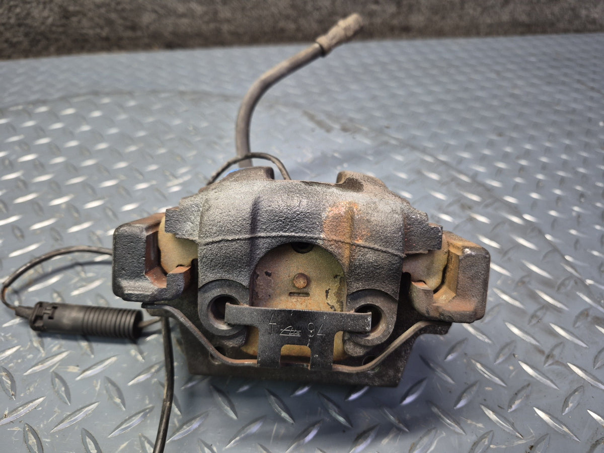 1994-1997 BMW E31 840Ci Rear Left & Right Brake Caliper Set of 2