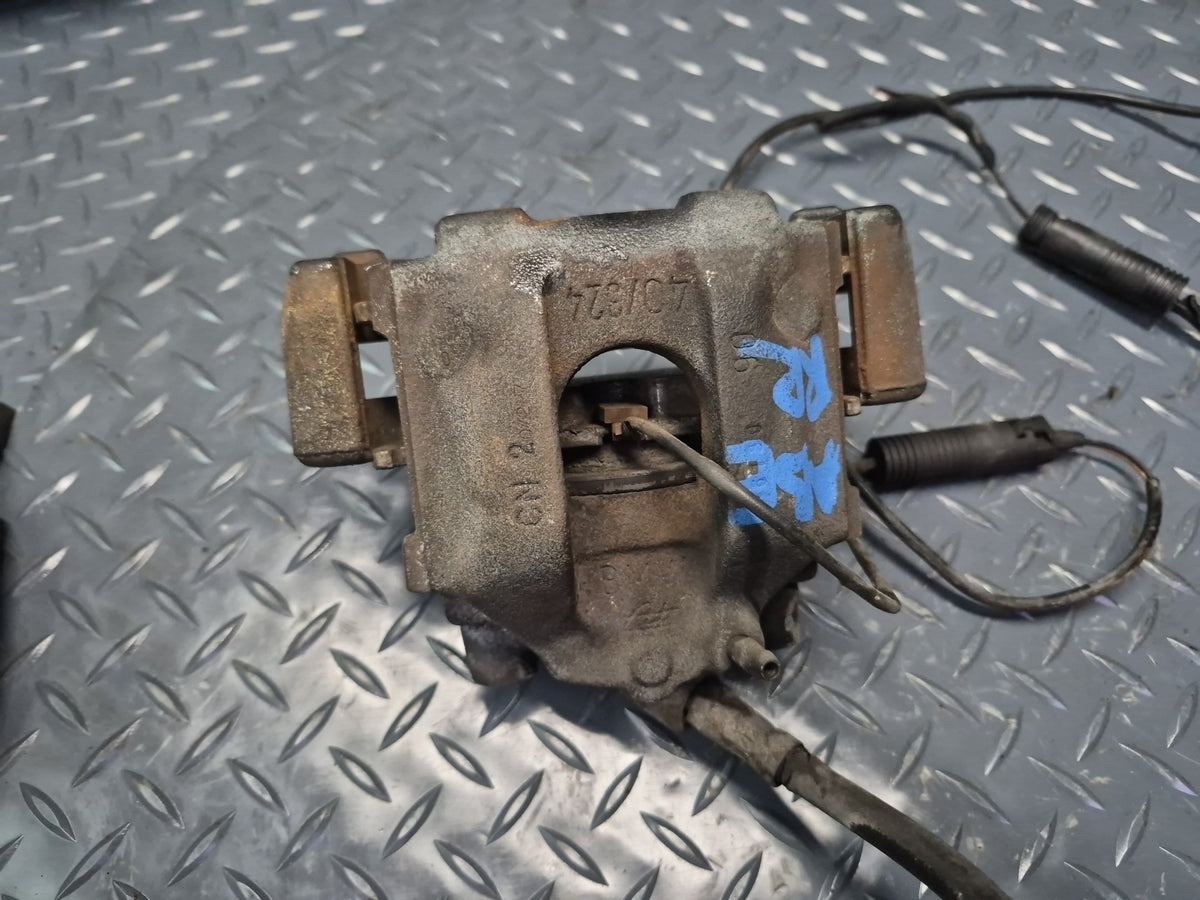 1994-1997 BMW E31 840Ci Rear Left & Right Brake Caliper Set of 2